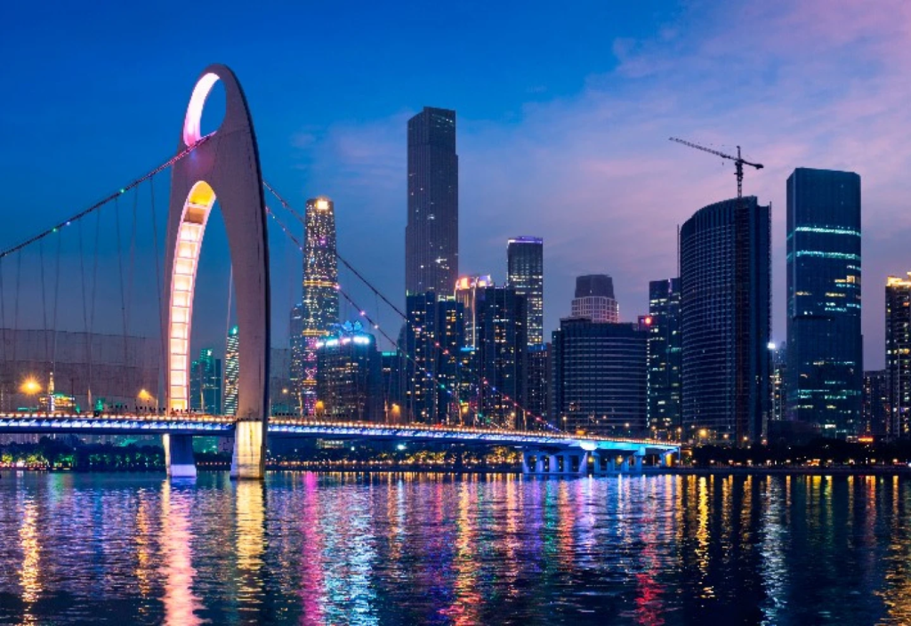 Cómo funciona la mayor «fábrica» de exportaciones de China al mundo, donde no se pagan impuestos
