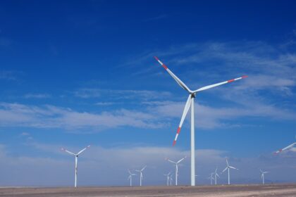 Chile: Líder en energía renovable… ¿desperdiciada? La paradoja energética que impacta