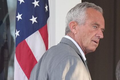 Vacunas en la cuerda floja: La Administración Trump siembra dudas