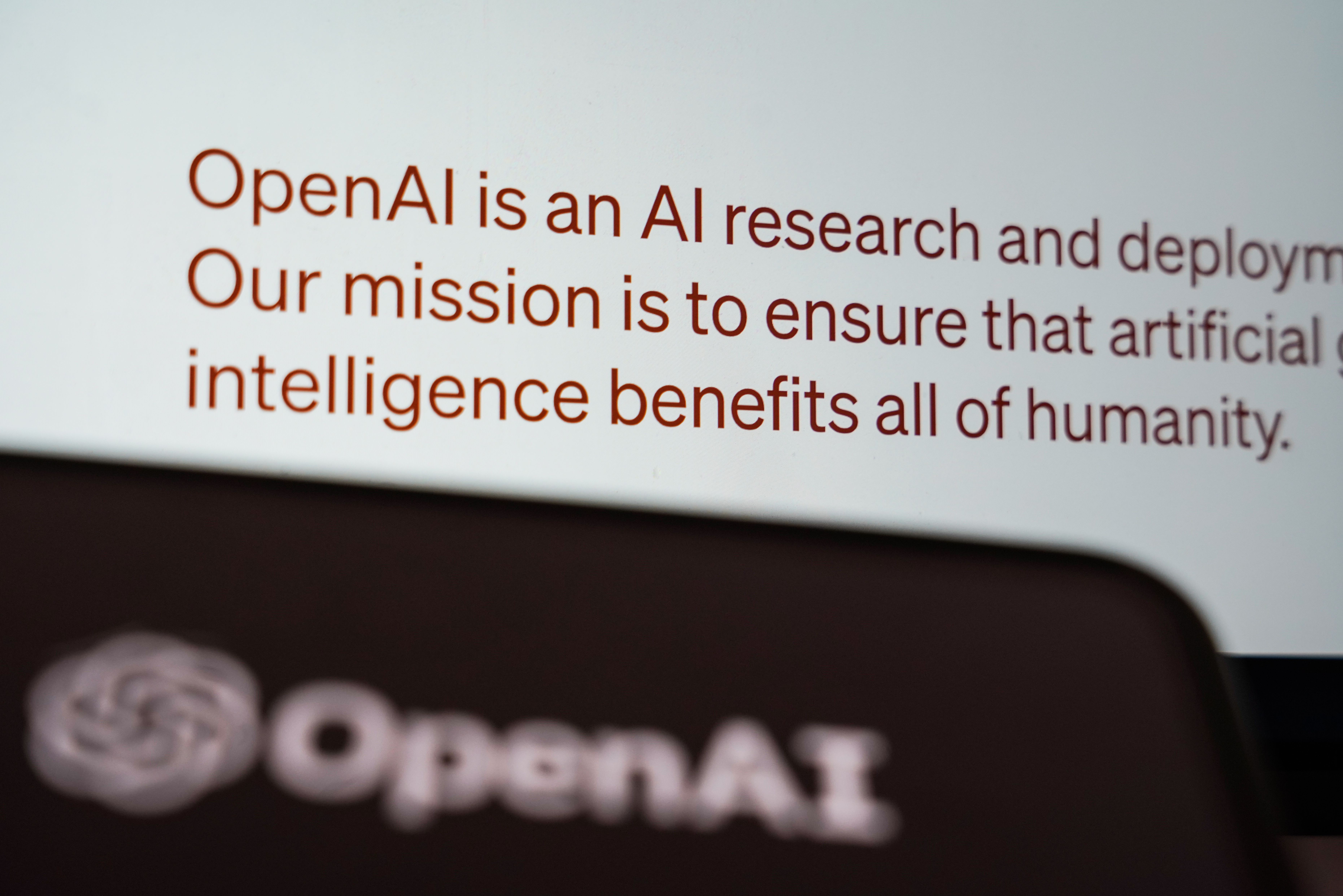 OpenAI: ¿El fin del altruismo o la clave para la revolución de la IA?