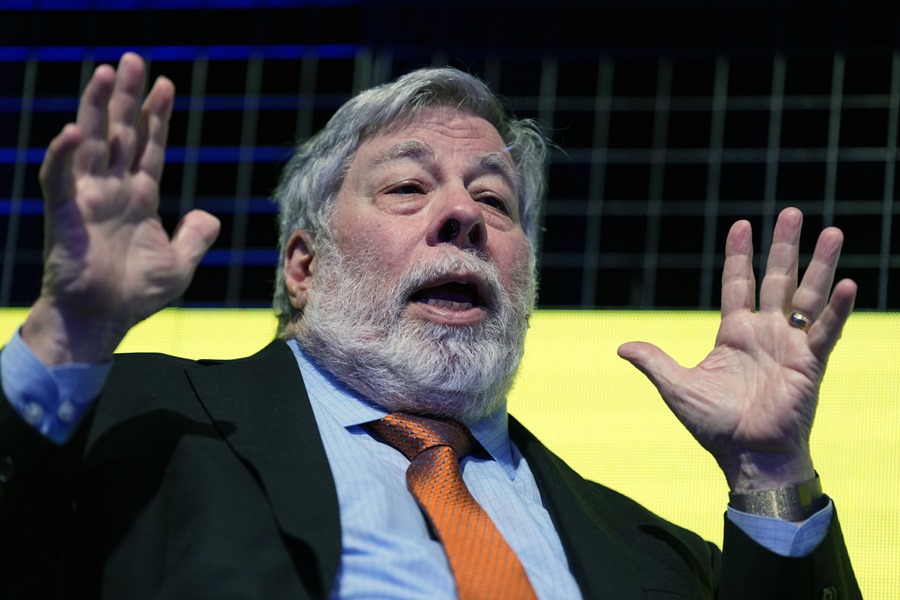 Wozniak estalla: ¡Lo que nadie te cuenta de Musk y su salto a la política!