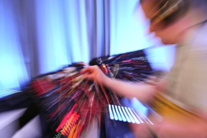 La IA golpea a la industria musical: estudio proyecta pérdidas de 2.500 millones de euros para 2028