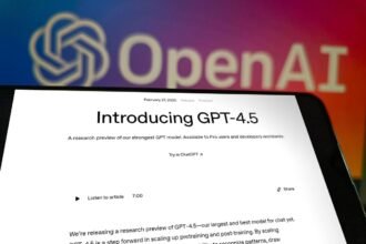 GPT-4.5 de OpenAI: La Guerra de la IA se Intensifica (y Tú Puedes Ganar)