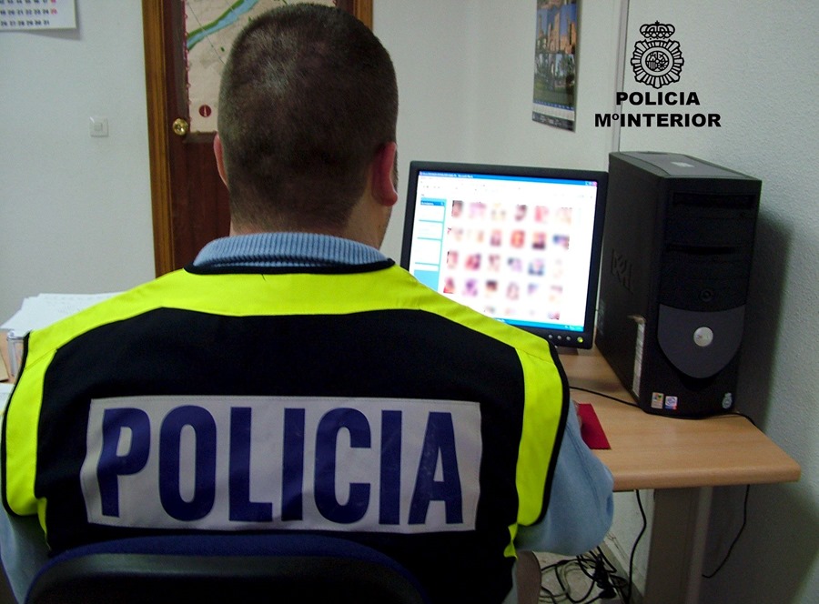 Urgente: Desmantelan red global de abuso infantil con IA (25 detenidos)