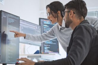 Superinteligencia y la Paradoja del Clip: El Riesgo de una Optimización Mortal