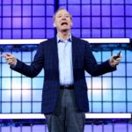 La IA redefine la economía: Microsoft invierte miles de millones en la nueva revolución industrial