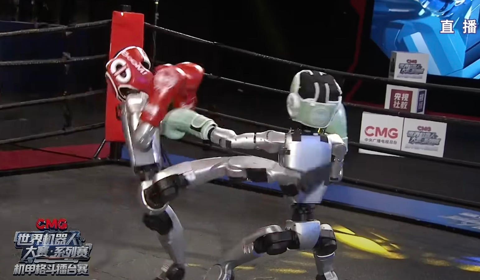 Robots a los golpes: El primer combate de kickboxing humanoide sacude el mundo