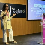 El riesgo de la IA generativa de voz para los podcasters: ¿una amenaza futura?